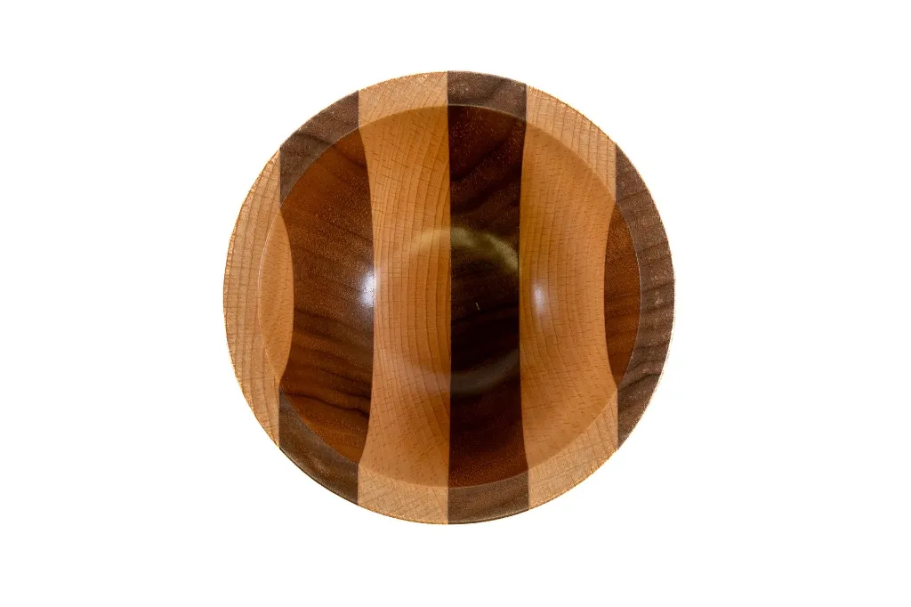 tazon-elaborado-en-madera-de-nogal-y-haya-by-cieslik_BOW004-095.webp