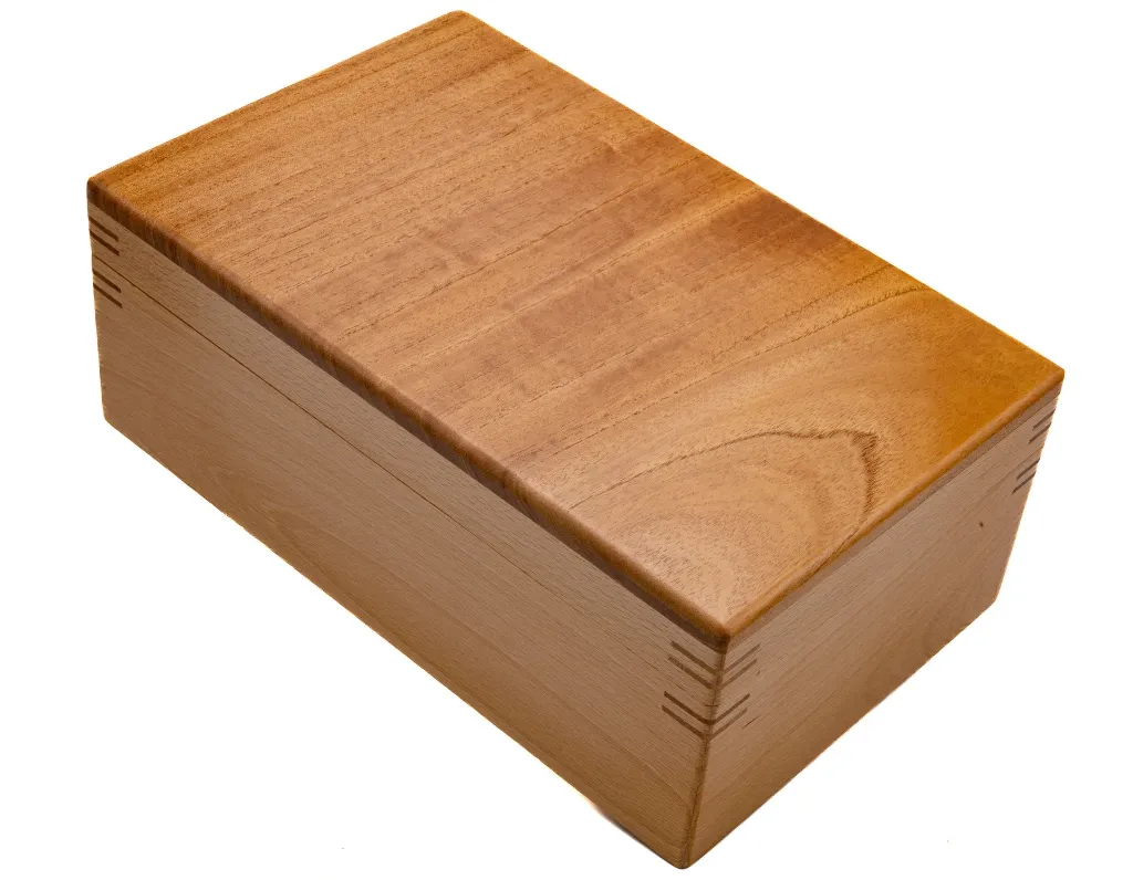 caja-de-maderas-solidas-de-haya-y-cedro-grande-con-o-sin-divisiones-by-cieslik_BOX007-BOX010-117.webp