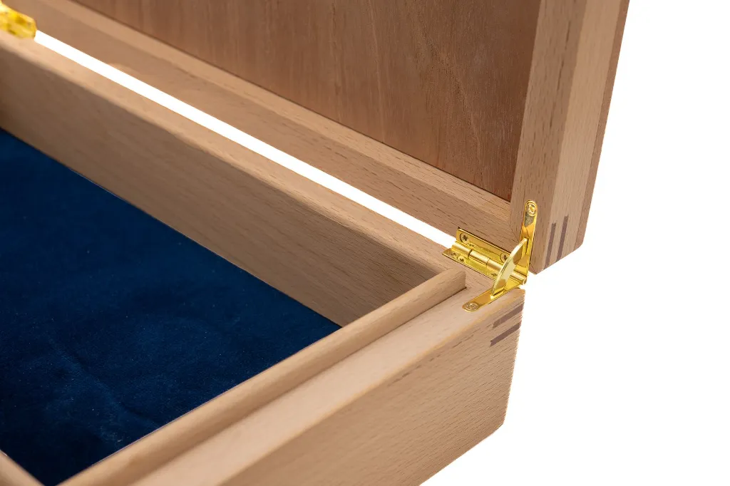 caja-de-maderas-solidas-de-haya-y-cedro-chica-con-o-sin-divisiones-by-cieslik_BOX001-BOX004-111.webp