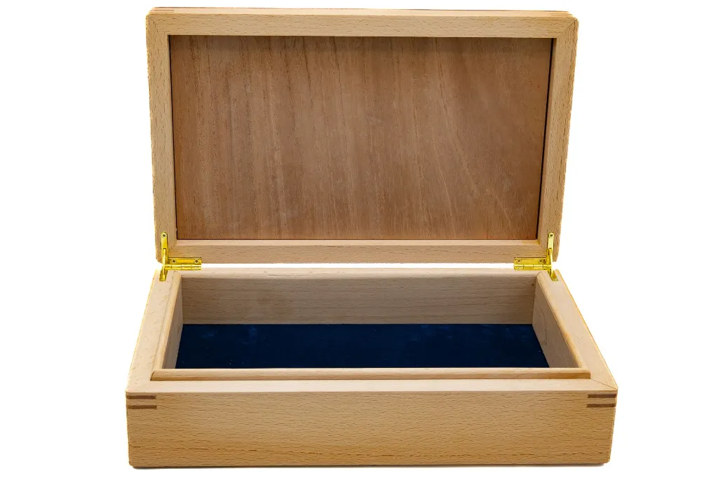 caja-de-maderas-solidas-de-haya-y-cedro-chica-con-o-sin-divisiones-by-cieslik_BOX001-121.webp