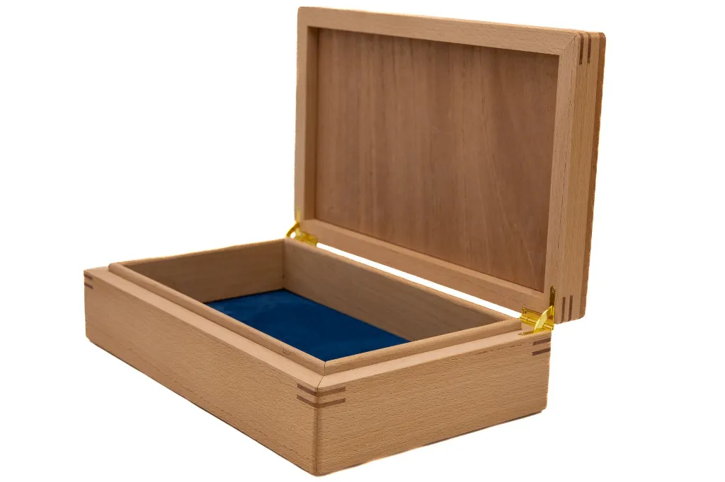 caja-de-maderas-solidas-de-haya-y-cedro-chica-con-o-sin-divisiones-by-cieslik_BOX001-BOX004-112.webp