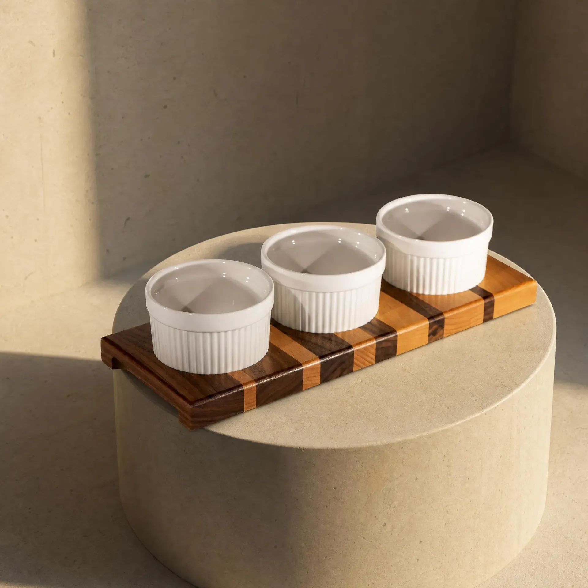 [TRA024] Snack and Dip Tray 3-4oz.